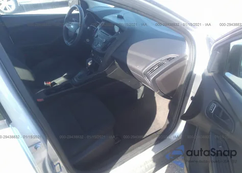 2016 Ford Focus S z USA, uszkodzony, nr VIN 1FADP3E20GL306882